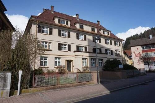 Hausansicht - Schramberg - Stadtmitte 3 Zi Altbau im 2. OG mit Einbauküche