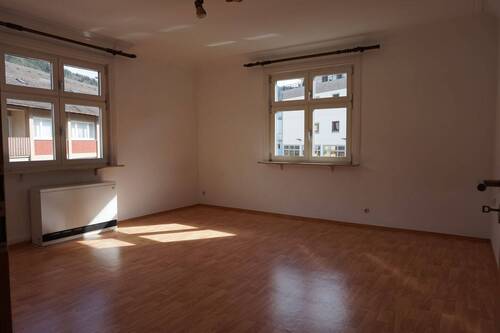 Wohnzimmer - Etagenwohnung mit 74,90 m&sup2; in Schramberg zur Miete