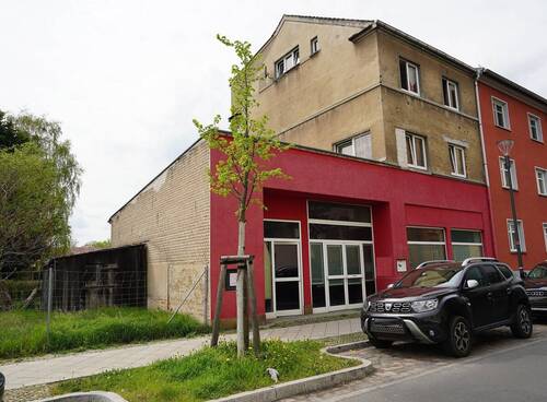 Hausansicht - Hauptstadtmakler-Bezugsfreies Mehrfamilienhaus mit Gewerbeeinheit