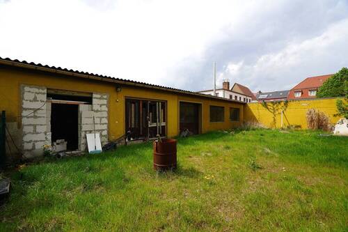 Grundstück - Mehrfamilienhaus, Wohnhaus in Luckenwalde