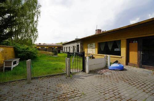 Grundstück - Mehrfamilienhaus, Wohnhaus mit 200,00 m² in Luckenwalde zum Kaufen