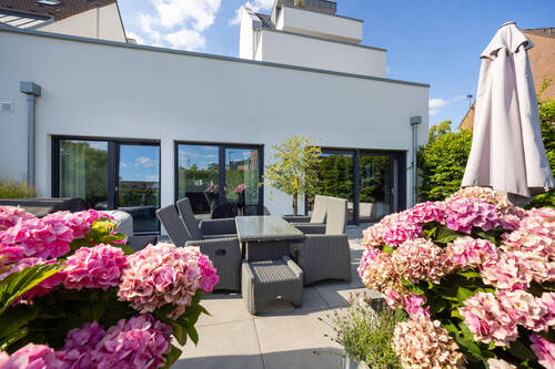 Terrasse - 5 Zimmer Etagenwohnung zum Kaufen in Meerbusch