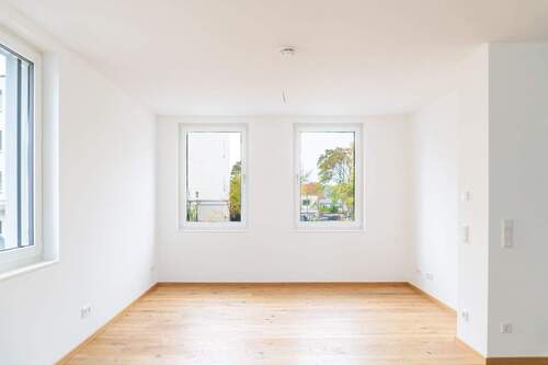 Wohnzimmer / Küche - 4 Zimmer Etagenwohnung in Dresden