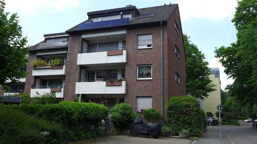 Rückseite mit Giebel - 1 Zimmer Mehrfamilienhaus, Wohnhaus zum Kaufen in Mönchengladbach