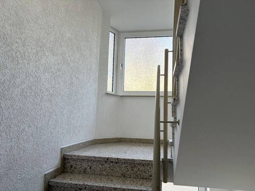 Das helle Treppenhaus - Mehrfamilienhaus, Wohnhaus mit 337,50 m&sup2; in Mönchengladbach zum Kaufen