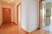 Diele - 3 Zimmer Etagenwohnung in Neuss