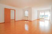 Wohnzimmer - Etagenwohnung mit 78,00 m&sup2; in Neuss zum Kaufen