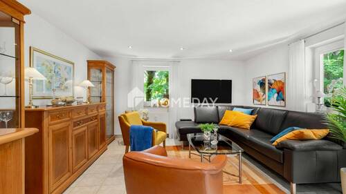 Wohnzimmer 1 - Charmante Erdgeschosswohnung mit Terrasse und TG-Stellplatz - grün gelegen und gut betreut