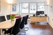 Tagesbüro mit Meetingraum - 