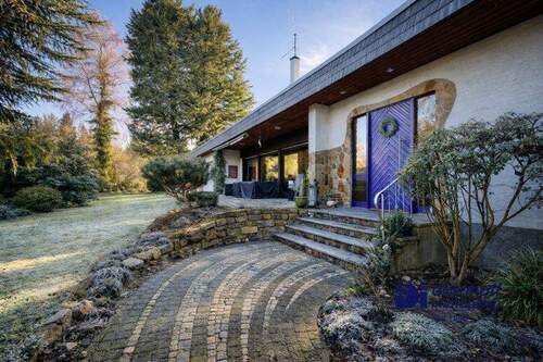 Eingangsansicht - 5 Zimmer Bungalow zum Kaufen in Dortmund / Aplerbeck