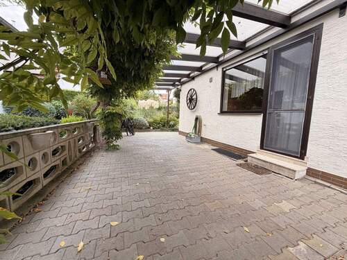 Lauschiger Sitzplatz - Doppelhaushälfte mit 214,00 m&sup2; in Weinheim OT zum Kaufen