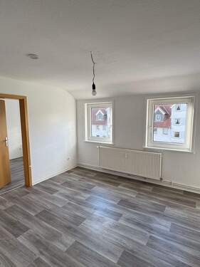 Wohnzimmer- IMG_2628.JPEG - Schöne 4-Zimmer Dachgeschosswohnung sucht Nachmieter