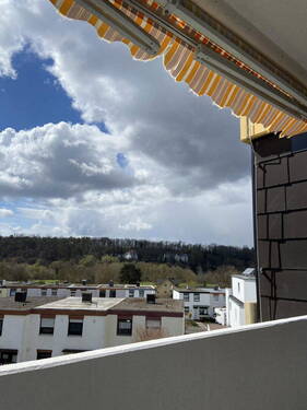Balkon - Helle 3-Zimmer-Wohnung mit Balkon & Stellplatz - ideal für Anleger oder Selbstnutzer