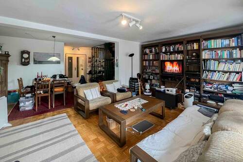 Wohnzimmer - 5 Zimmer Doppelhaushälfte zum Kaufen in Feldkirchen-Westerham