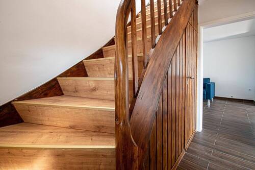 Treppe zum Obergeschoss - 