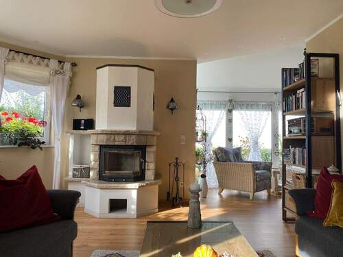 Wohn- und Esszimmer - EG - 
