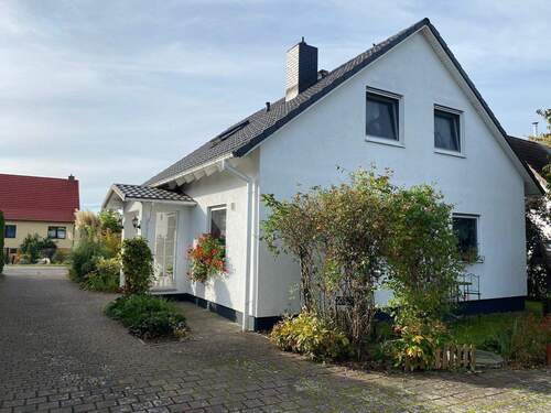 Giebel, Hofseite - Einfamilienhaus mit 126,00 m² in Greifswald zum Kaufen