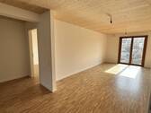Wohnzimmer - Wunderschöne 2-Zimmerwohnung in bester Lage von Frankfurt-Gallus - Erstbezug
