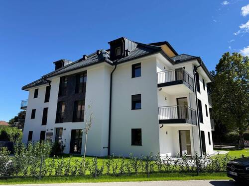 Hausansicht - 2 Zimmer Etagenwohnung zum Kaufen in Bad Reichenhall