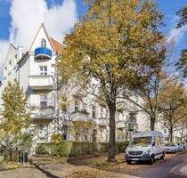 Bezugsfreie 2-Zimmer-Altbau-Dachgeschosswohnung nahe Brosepark - Berlin Niederschönhausen