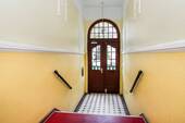 Treppenhaus - 2 Zimmer Etagenwohnung zum Kaufen in Berlin