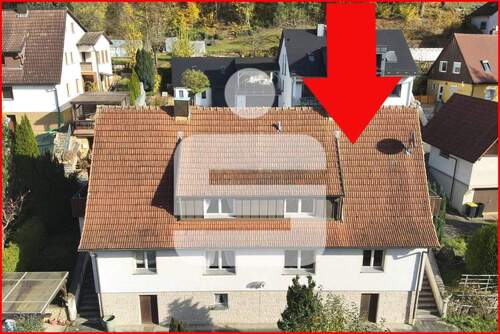 Hausansicht - Doppelhaushäfte mit großem Grundstück