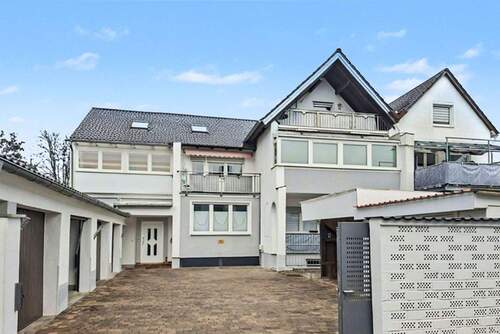 Außenansicht / Eingang - 4 Zimmer Etagenwohnung zum Kaufen in Neuburg an der Donau