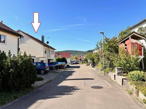 Die Strasse - Mehrfamilienhaus, Wohnhaus mit 237,00 m² in Kernen zum Kaufen