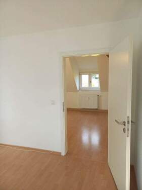 Blick vom Schlafzimmer ins Arbeitszimmer - 