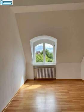 Wohnzimmer bei Tageslicht - 