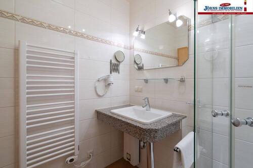 Duschbad Ansicht 2 - 