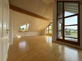 Zimmer mit Balkon - 1 Zimmer Mehrfamilienhaus, Wohnhaus in Crailsheim