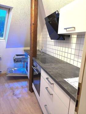 QEXB9939.JPG - Frei ab sofort 3-Zimmer-Dachgeschosswohnung im 3. Obergeschoss (ohne Aufzug) neue Einbauküche