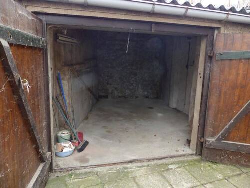 Garage - 