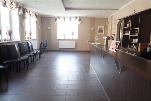Bar/ Restaurant - 