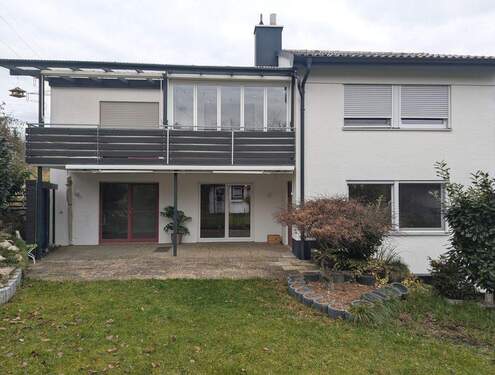 Außenansicht und Terrasse - Mehrfamilienhaus, Wohnhaus mit 215,00 m&sup2; in Ulm zum Kaufen