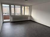 Wohnen/Schlafen - Große 1-Zimmer-Wohnung mit Balkon und kleiner Küchenzeile - Stadtteil Rennweg
