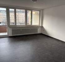 Große 1-Zimmer-Wohnung mit Balkon und kleiner Küchenzeile - Stadtteil Rennweg - Nürnberg