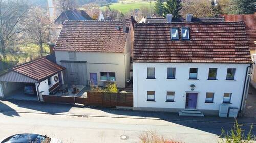 Außenansicht - 6 Zimmer Mehrfamilienhaus, Wohnhaus zum Kaufen in Walsdorf