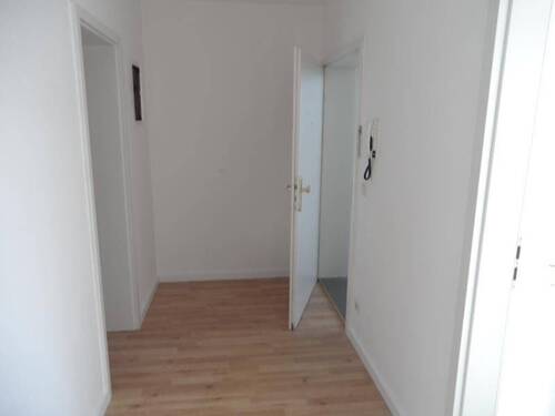 Flur - Etagenwohnung mit 54,30 m² in Zwickau zum Kaufen