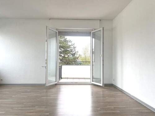 Raum 4 mit Zugang Balkon - 