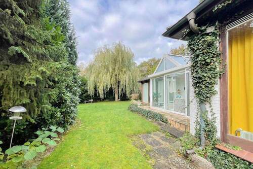 Garten_mit_Wintergarten - 