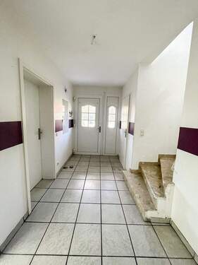 3 - 4 Zimmer Einfamilienhaus in Übach-Palenberg