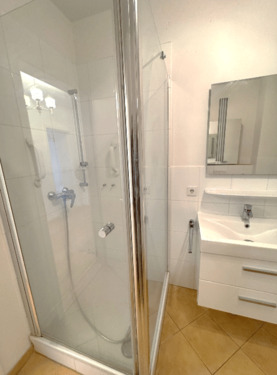 ...und Dusche - 