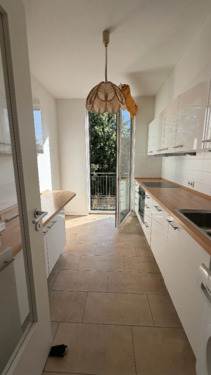 Küche mit Balkon - 