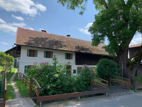 Westansicht - 5 Zimmer Bauernhaus, Landhaus zum Kaufen in Polling