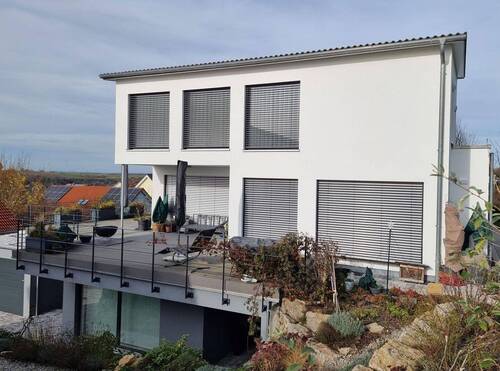 Raffstores - Einfamilienhaus mit 251,00 m² in Niederstetten zum Kaufen