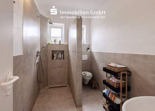 Badezimmer im Erdgeschoss - 