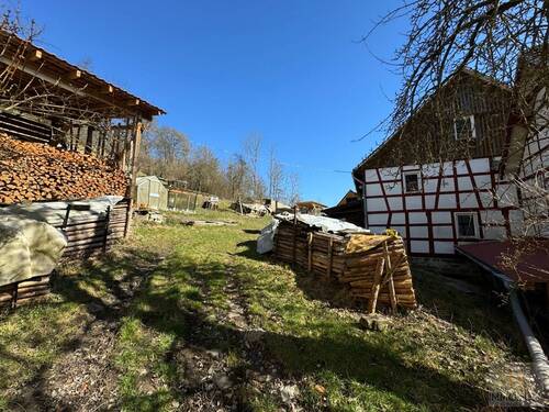 Garten mit Scheune - 