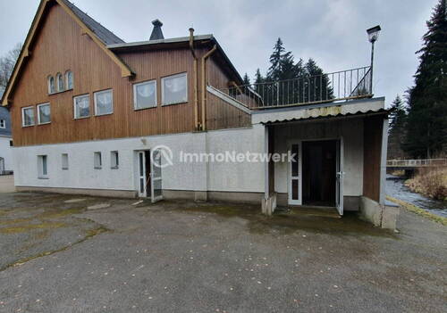 Giebel - 2 Zimmer Mehrfamilienhaus, Wohnhaus in Brand-Erbisdorf